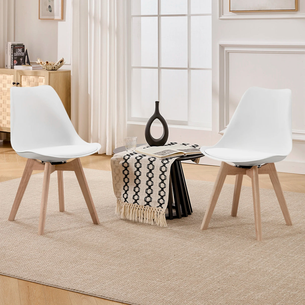Set van 4 BukkitBow draaibare eetkamerstoelen van massief hout, comfortabel en stijlvol, perfect voor moderne eetkamers.