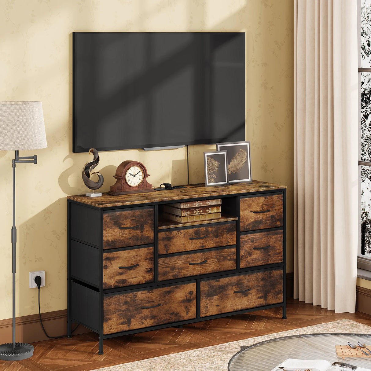 Industriële BukkitBow commode met 8 laden, ingebouwde stopcontacten en LED-verlichting, modern dressoir voor woonkamer of kantoor.