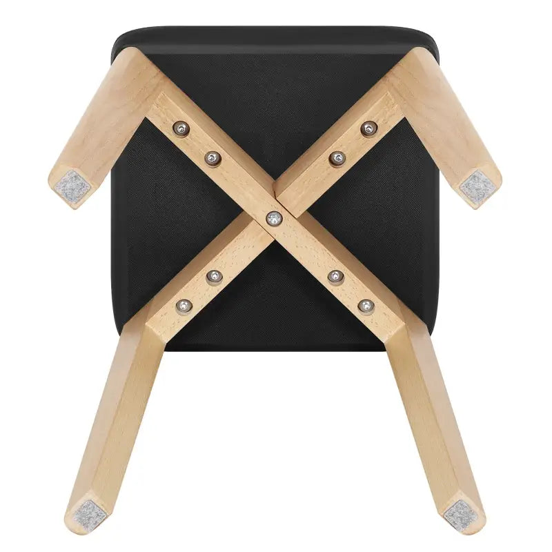 BukkitBow massief beukenhouten kruk met stabiele structuur, zachte zit en compact ontwerp, afmeting 32,5x32,5x47 cm.