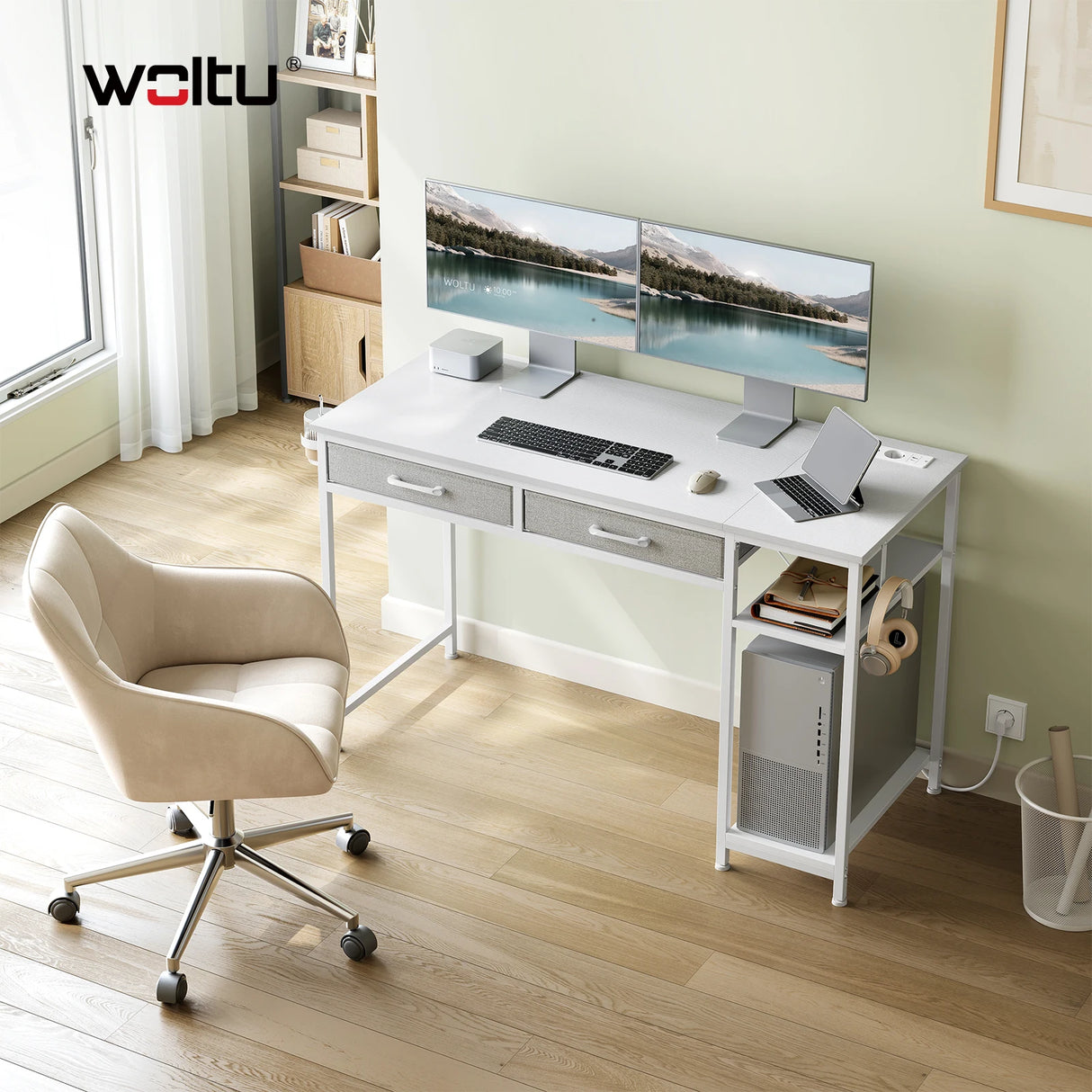 Moderne BukkitBow bureau met 2 laden, stopcontact en USB-poorten, 120cm breed, geschikt voor thuis of kantoor.
