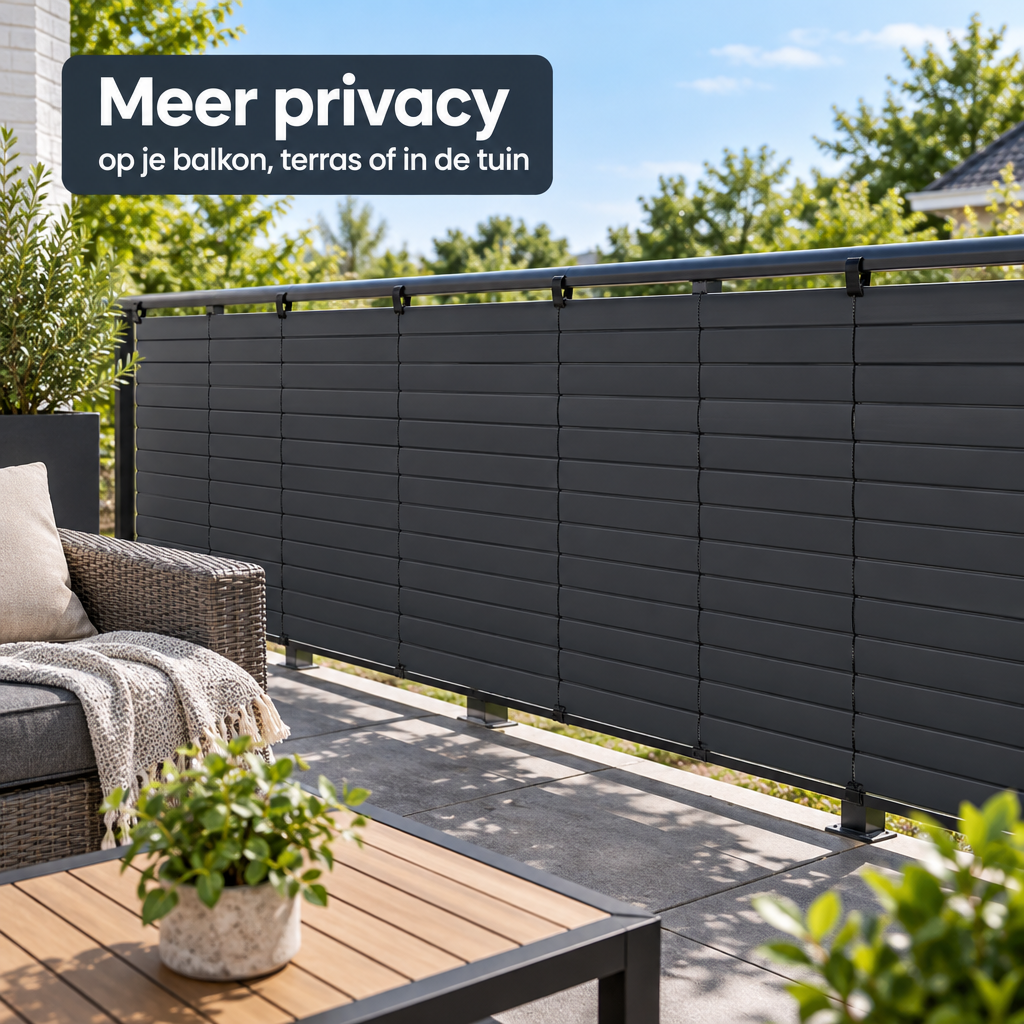 PVC privacyscherm in gebruik in een passende praktijksituatie