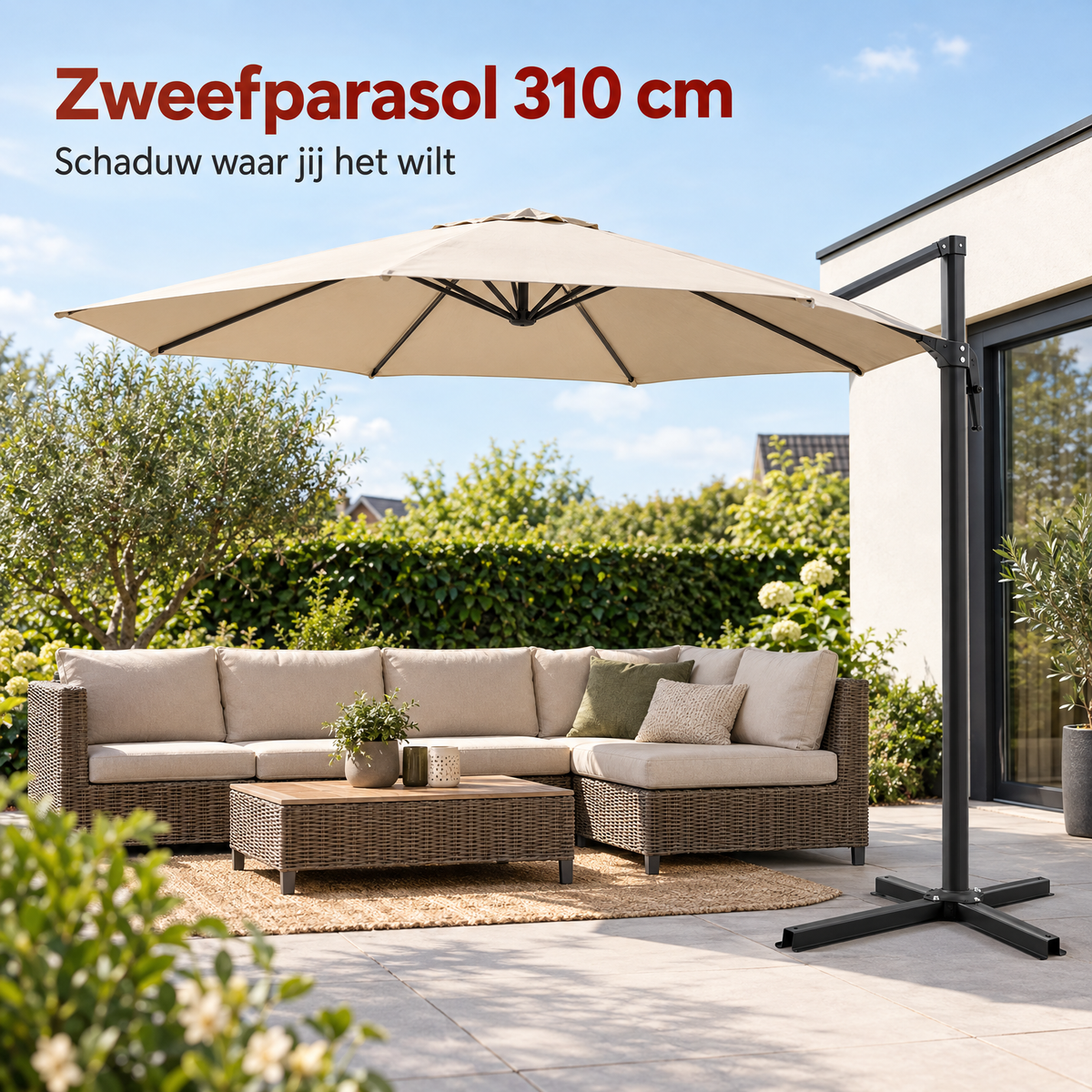 Zweefparasol van BukkitBow, 310 cm, kantelbaar met slinger, inclusief beschermhoes en kruisvoet, in een tuinsetting