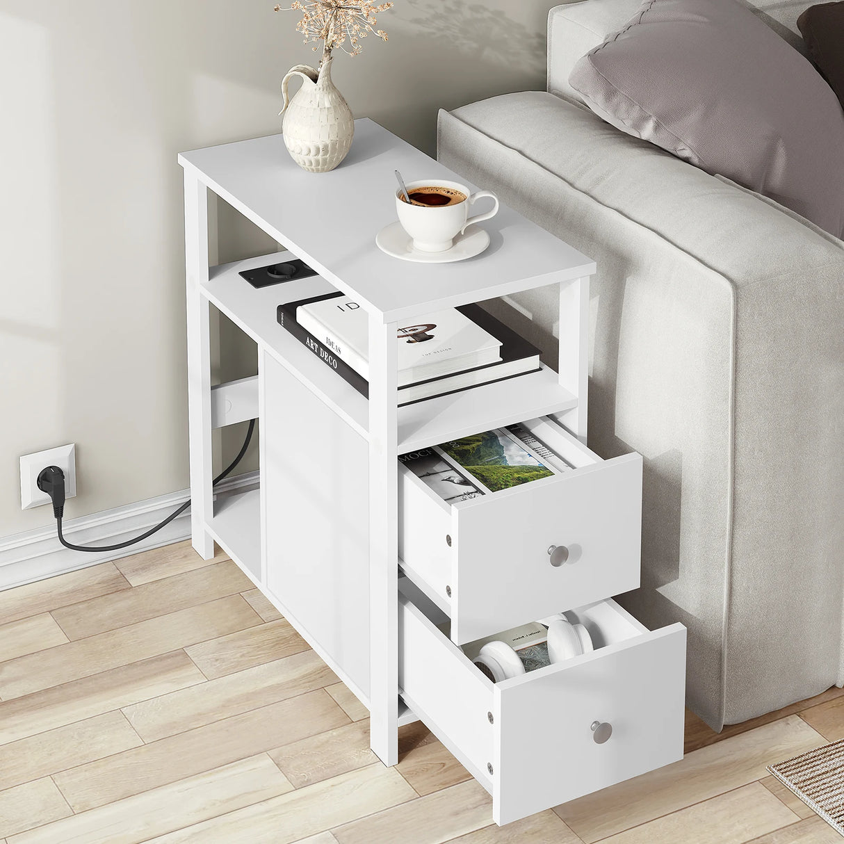 BukkitBow - Smalle Bijzettafel - Met 2Stopcontacten & 2 USB - Laden & Opbergruimte - Nachtkastje voor Woonkamer & Slaapkamer