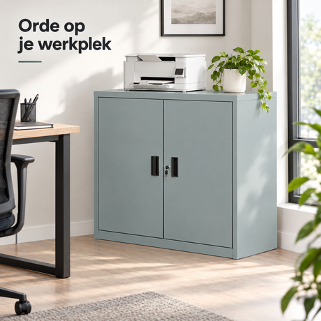 afsluitbare metalen archiefkast in gebruik in een passende praktijksituatie