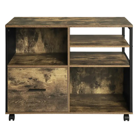BukkitBow archiefkast met industrieel zwart metalen frame en vintage bruine houten laden, op wieltjes voor kantooropslag.
