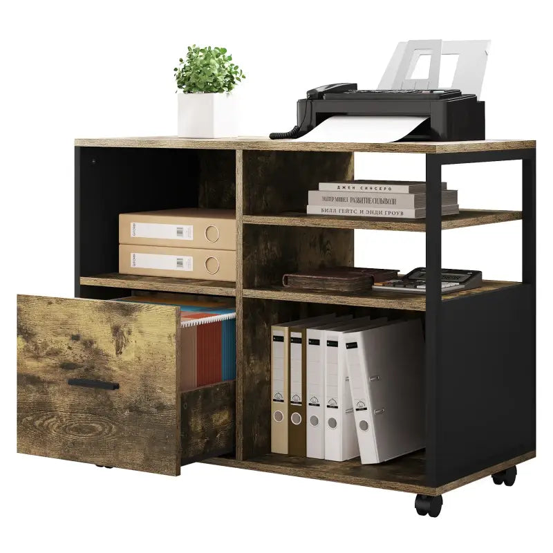 BukkitBow archiefkast met industrieel zwart metalen frame en vintage bruinhouten afwerking, op wieltjes voor kantooropslag.