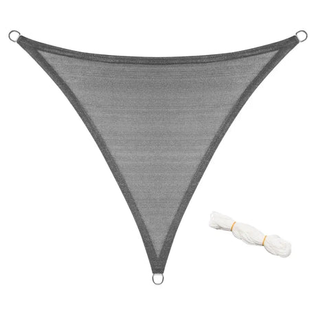 BukkitBow driehoekig schaduwdoek van HDPE met UV-bescherming 50+, RVS gespen, bevestigingskabels en water- en luchtdoorlatend.