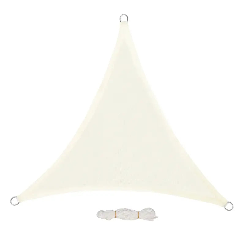 BukkitBow driehoekig schaduwdoek van 180g/m² HDPE met UV-bescherming 50+, RVS gespen en bevestigingskoorden, water- en luchtdoorlatend.