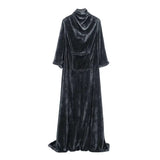 BukkitBow flanellen fleece deken met mouwen en zak, lichtgewicht en wasbaar, verkrijgbaar in verschillende maten en kleuren.