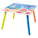 Houten kindertafel en bureau van BukkitBow met visprint, inclusief 2 stoelen, afmeting 60x60 cm, geschikt voor kinderen.