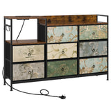 Industriële BukkitBow dressoir met 8 laden en ingebouwd stopcontact, zichtbaar in een modern interieur.