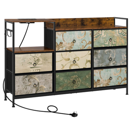 Industriële BukkitBow dressoir met 8 laden en ingebouwd stopcontact, zichtbaar in een modern interieur.