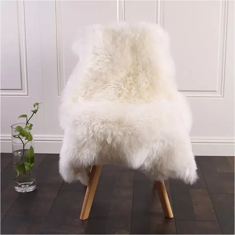 Witte BukkitBow lamsvacht van 6cm dik, wasbaar, van polyester, verschillende maten, geschikt als zachte schapenvacht.