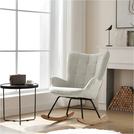 Luxe BukkitBow relaxstoel met moderne wingvorm, zachte ribfluwelen bekleding en metalen poten, zithoogte 46 cm.