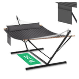 Luxe tweepersoons hangmat van BukkitBow met standaard, belastbaar tot 250kg, comfortabele ligplek voor twee personen.