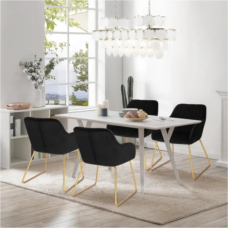 BukkitBow moderne eetkamerstoel van fluweel met gouden metalen poten, comfortabele zithoogte van 48,5 cm, stijlvol design