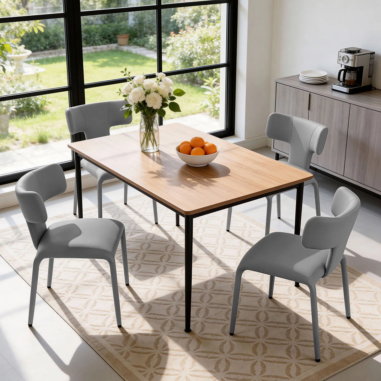 Set van 2 moderne BukkitBow eetkamerstoelen met metalen onderstel en wielen, stijlvolle en comfortabele eetkamerstoel ontwerp.