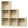 Moderne trapvormige BukkitBow boekenkast met zes open vakken, stevige houten constructie en strakke design voor woonkamer of kantoor.