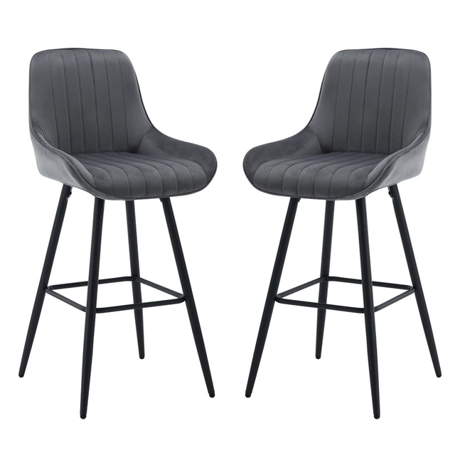 Moderne velvet barkruk van BukkitBow met rugleuning en voetensteun, geschikt voor eetkamer of bar, in elegante kleur.