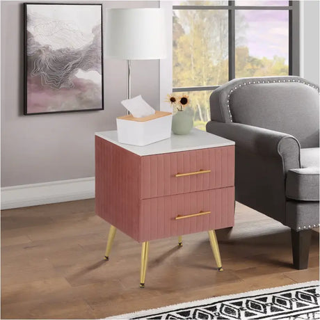 BukkitBow nachtkastje van fluweel met gouden poten, 2 lades, afmetingen 40x40x50cm, elegant en modern slaapkamermeubel.