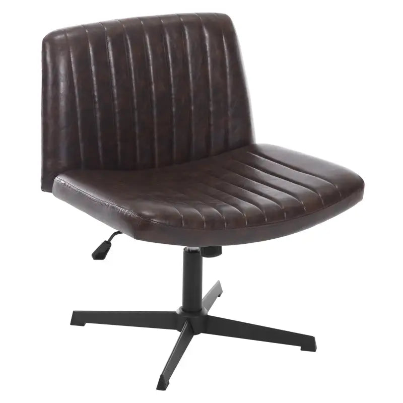 BukkitBow relaxstoel/fauteuil met verstelbare rug en 360° draaibaar, bekleed met fluweel of kunstleer, in een moderne zithouding.