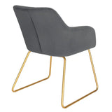 Twee BukkitBow fluwelen eetkamerstoelen met gouden metalen poten en comfortabele zithoogte van 48,5 cm, stijlvol en modern design.
