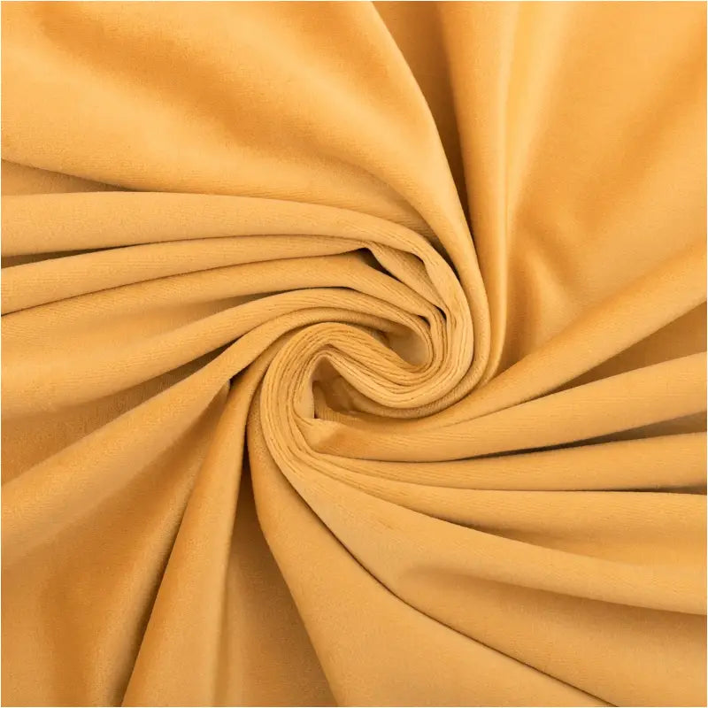 BukkitBow verduisteringsgordijnen van polyester velours, 300g/m², in verschillende maten en kleuren, hangend voor een raam.