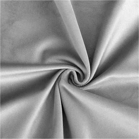BukkitBow verduisteringsgordijnen van polyester velours, 300g/m², in verschillende maten en kleuren, hangend voor een raam.