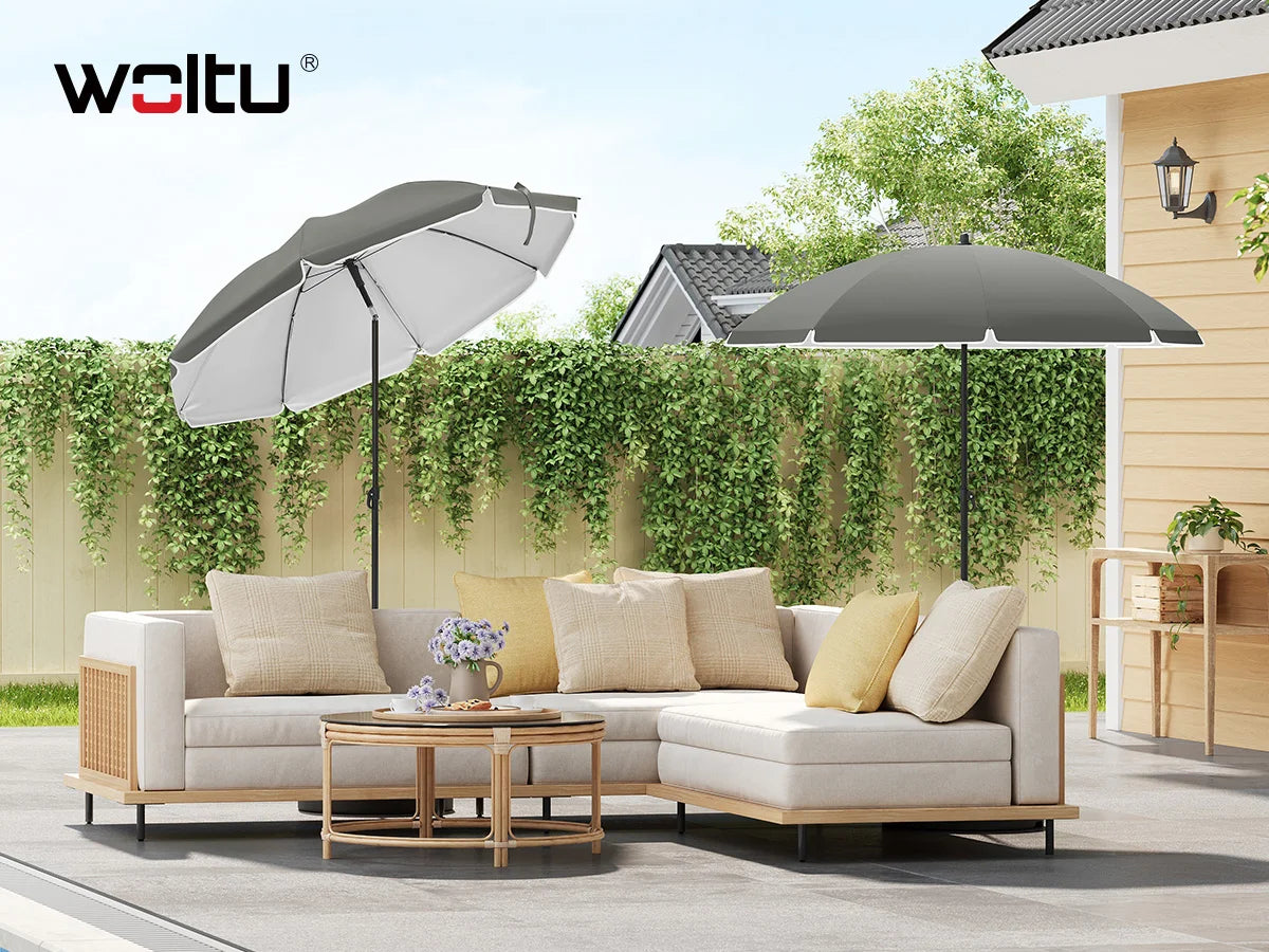 Verstelbare BukkitBow parasol met kantelfunctie, inklapbare draagtas en UPF 50+ voor bescherming tegen de zon.