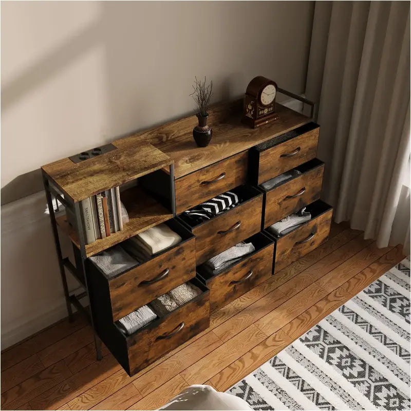 BukkitBow vintage dressoir met opbergruimte, stopcontact, stabiel en lichtgewicht, afmetingen 132x88x30cm, duurzaam en veelzijdig.