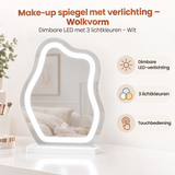 Witte make-up spiegel met dimbare LED-verlichting en 3 lichtkleuren, ontworpen door BukkitBow, met wolkvormige spiegelrand.