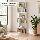 open boekenkast in gebruik in een passende praktijksituatie