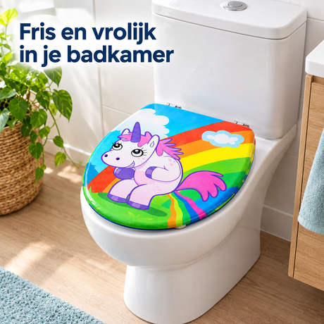 Ovale toiletbril met print, BukkitBow, softclose en quick release, Duroplast, 37 x 47,5 cm, op een toilet geïnstalleerd