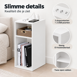 Wit smal nachtkastje van BukkitBow met stopcontact en 2 USB-poorten, 25 cm breed, zichtbaar met lade en houten afwerking