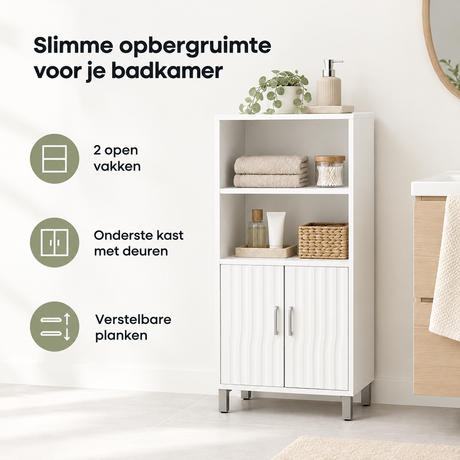 Witte badkamerkast van BukkitBow, vrijstaand met open vakken en deuren, afmetingen 50x93x31 cm, geschikt voor badkameropslag.
