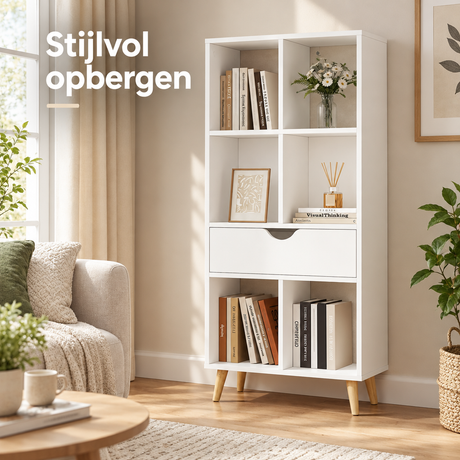 Witte boekenkast met lade en 6 open vakken van BukkitBow, 50x24x121 cm, voor boeken en decoratie in interieur.
